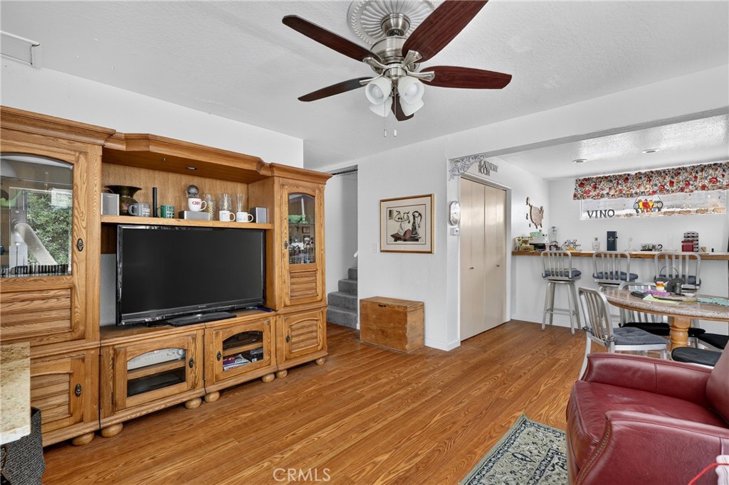 1127 Yukon Property Photo 25