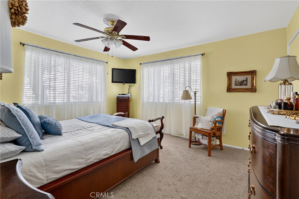 1127 Yukon Property Photo 29