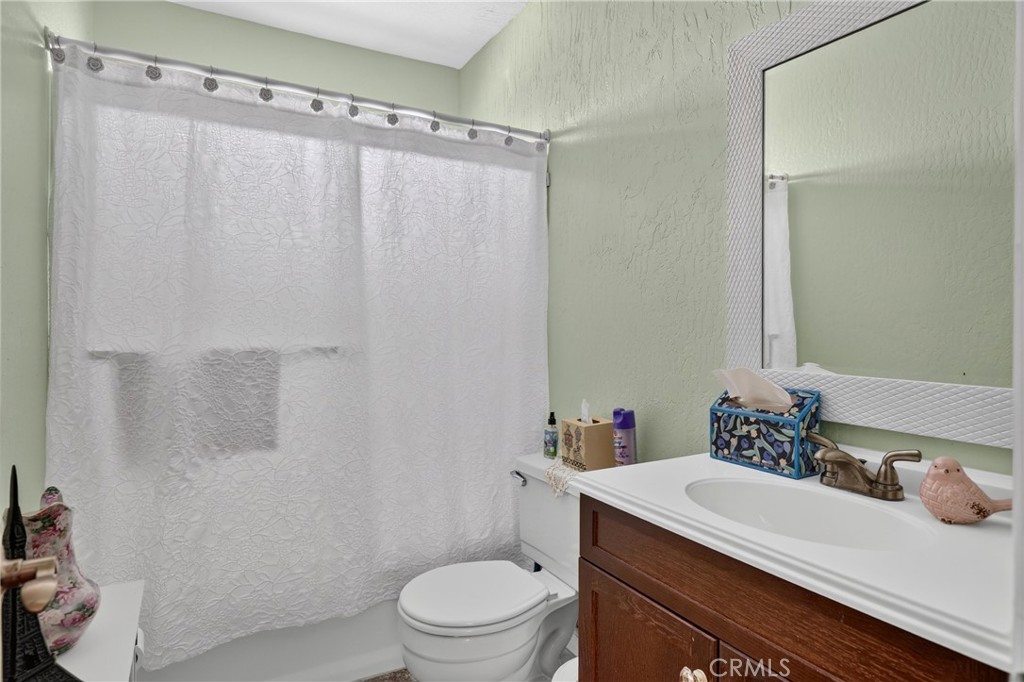 1127 Yukon Property Photo 31