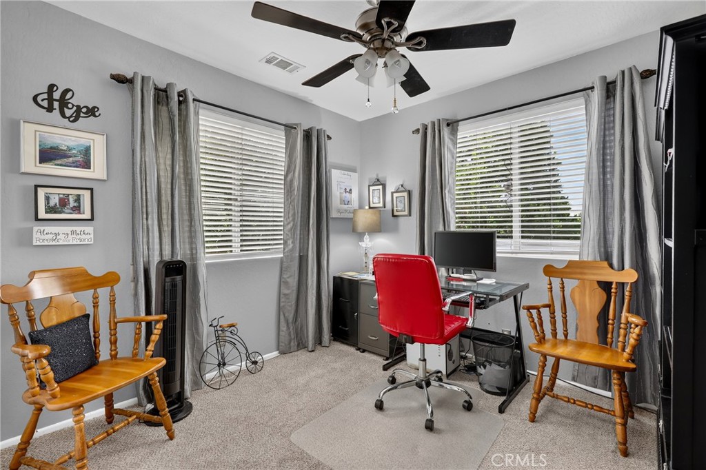 1127 Yukon Property Photo 32