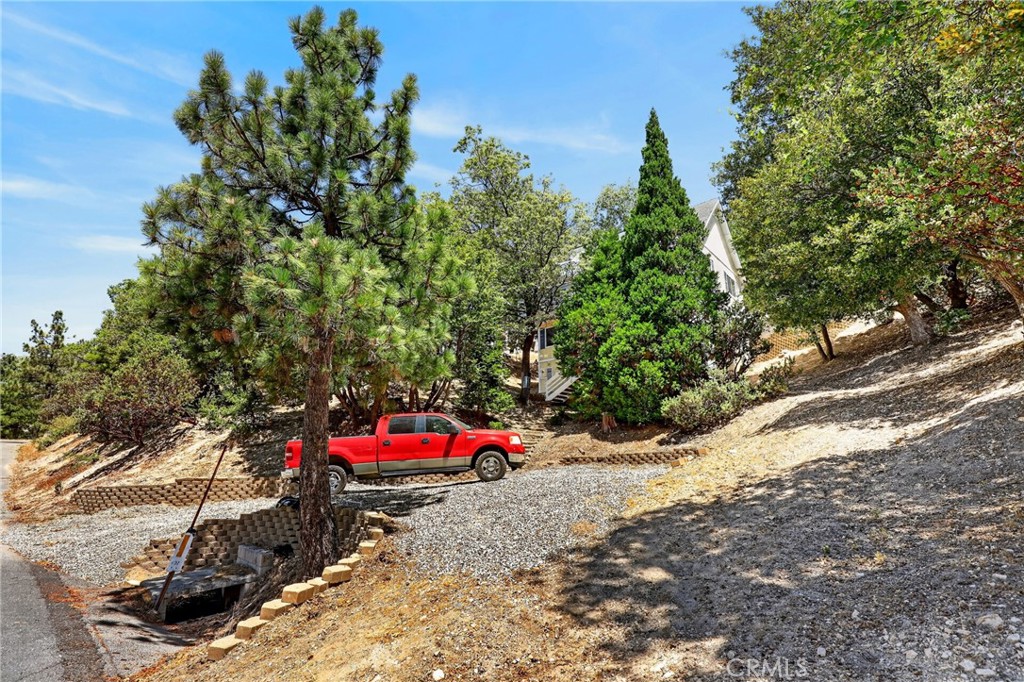1127 Yukon Property Photo 42