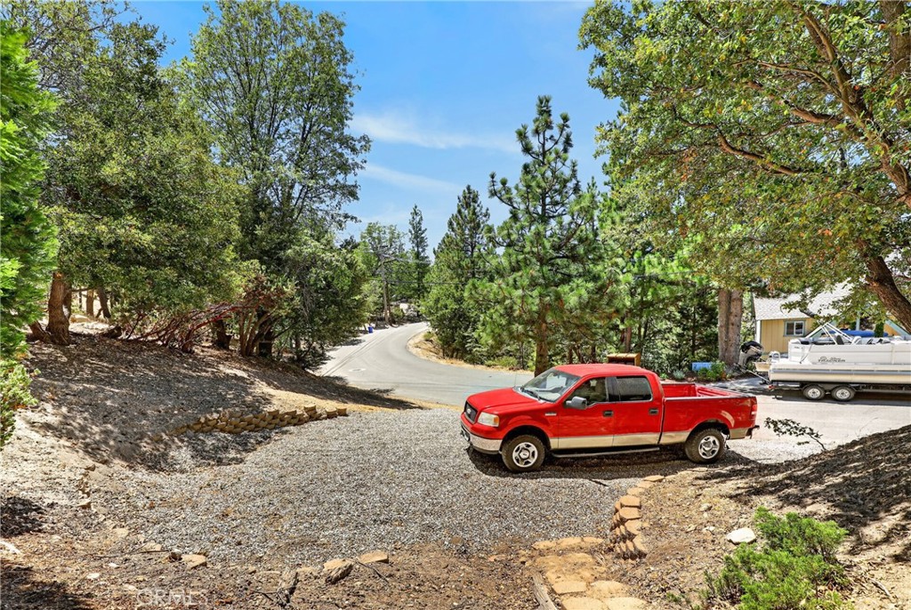 1127 Yukon Property Photo 44
