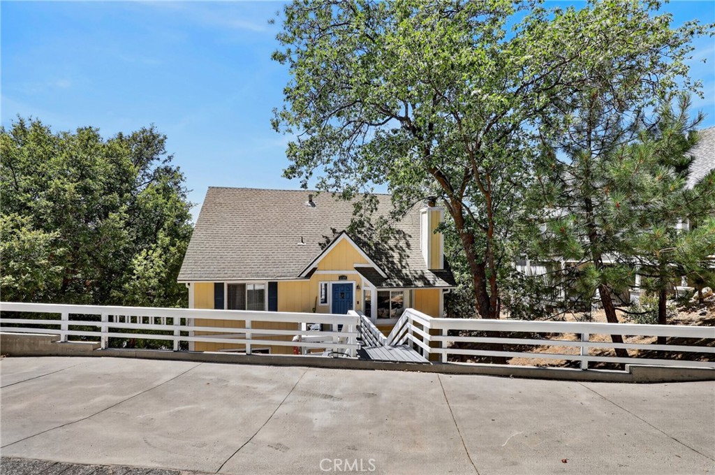 1127 Yukon Property Photo 45