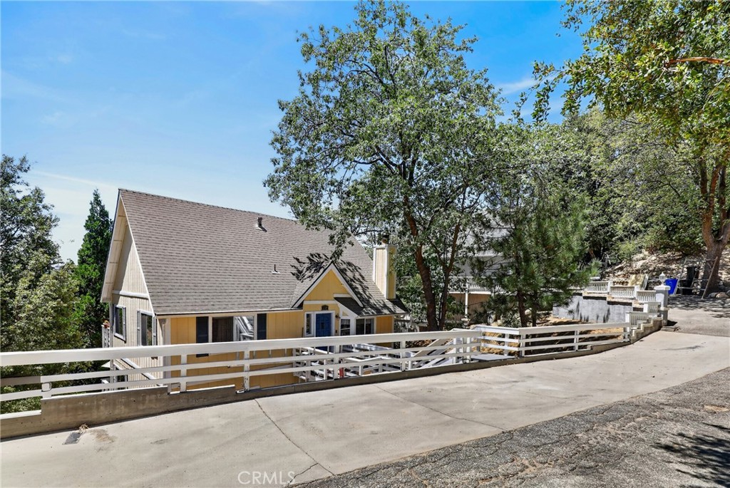 1127 Yukon Property Photo 46