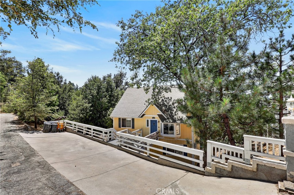1127 Yukon Property Photo 47