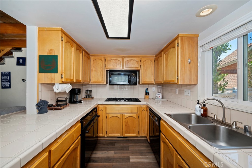 1035 Butte Avenue Property Photo 10