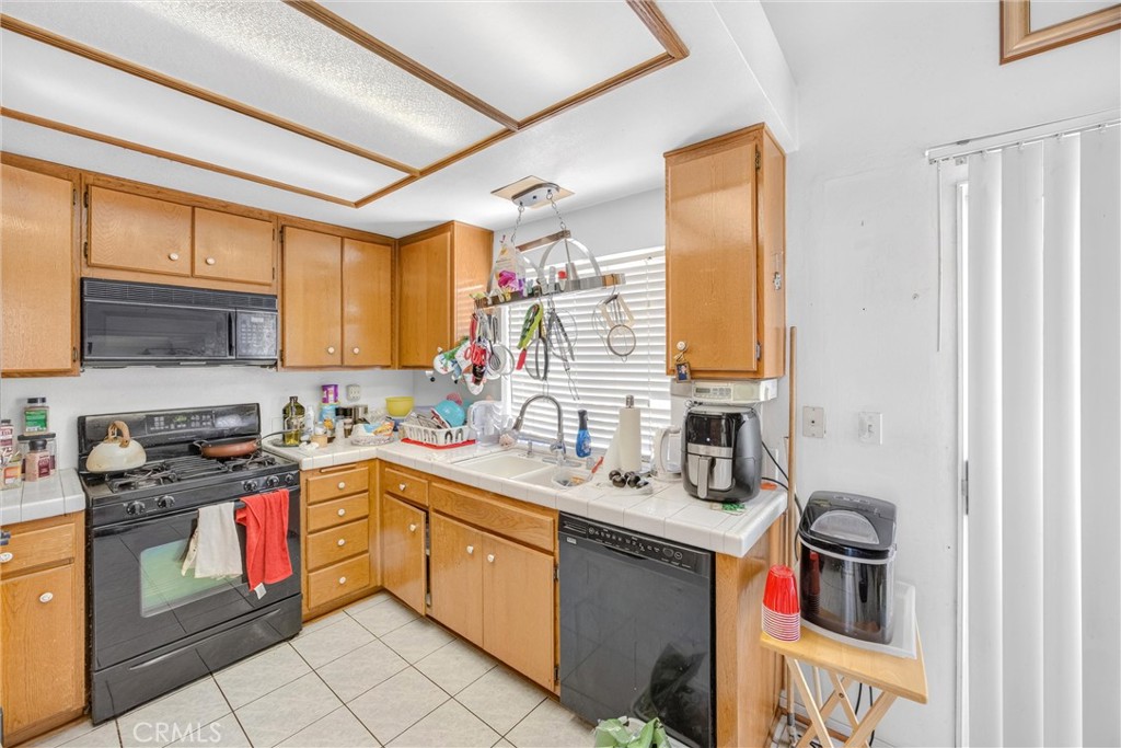 7074 Sterling Ct Property Photo 10