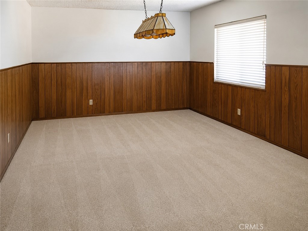 36268 Highland Ave Property Photo 9