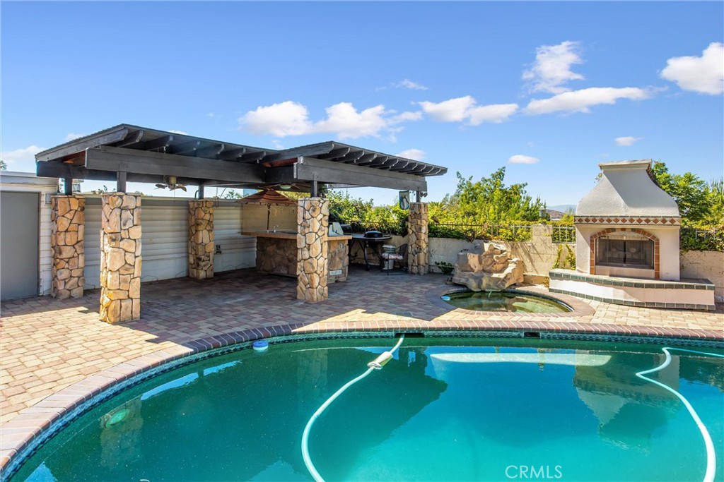 36268 Highland Ave Property Photo 10