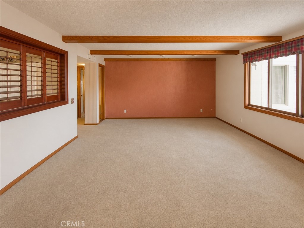 36268 Highland Ave Property Photo 11