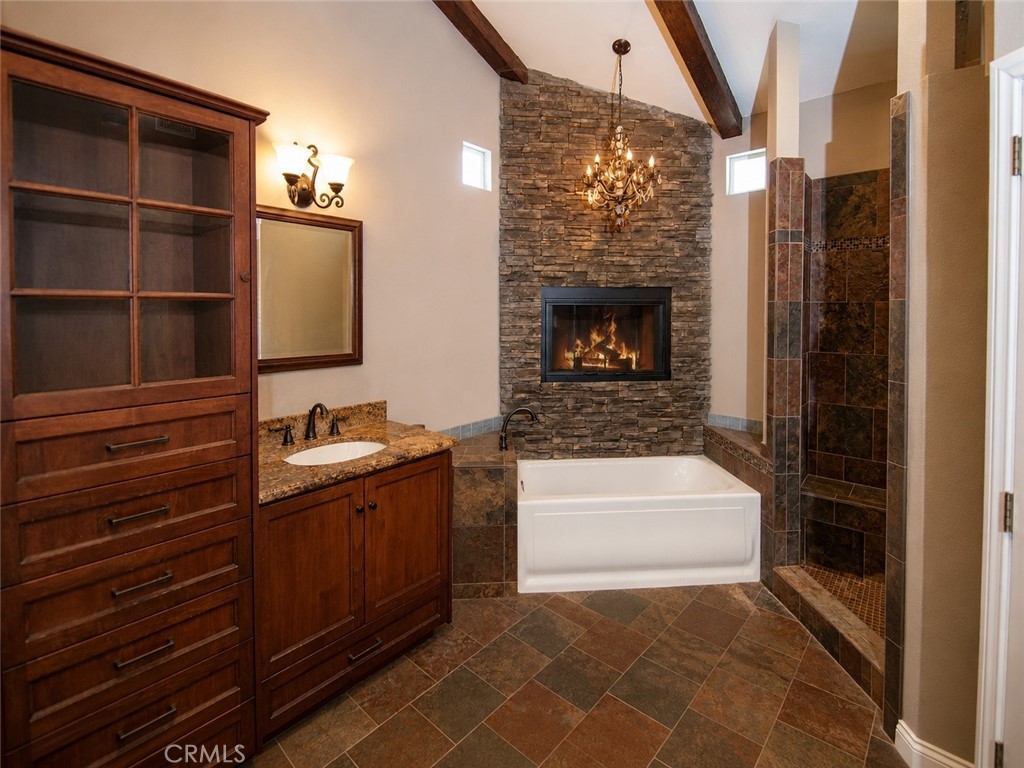 36268 Highland Ave Property Photo 12