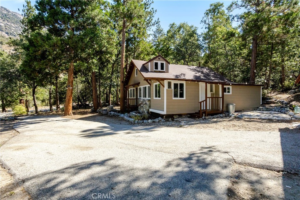 40433 Valley Of The Falls Property Photo 6
