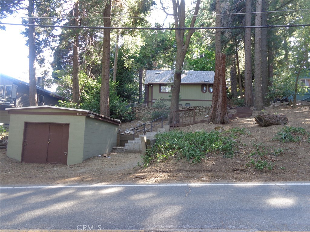 22927 Crest Forest Property Photo 1