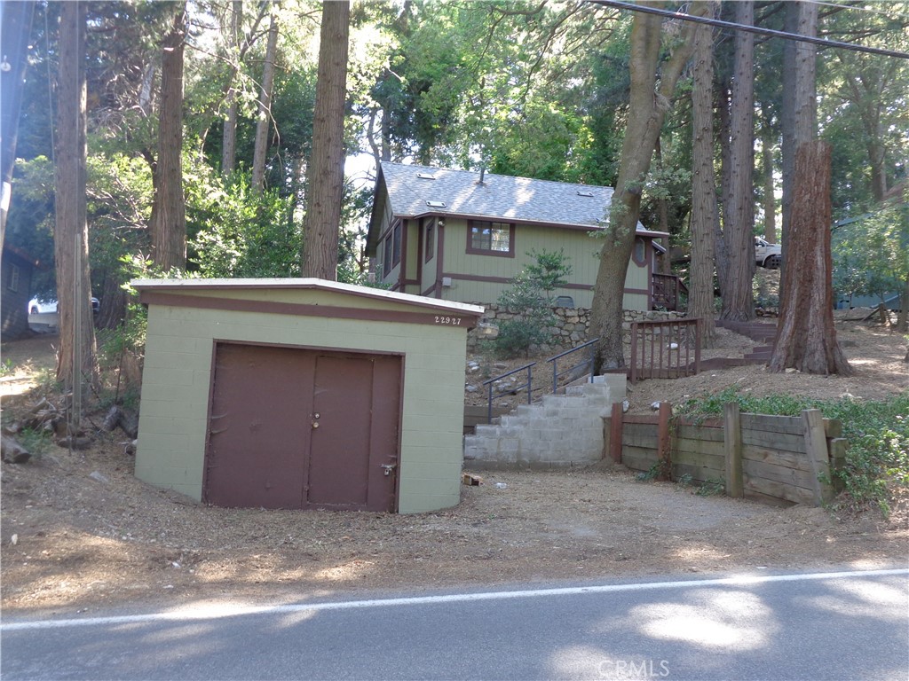 22927 Crest Forest Property Photo 11