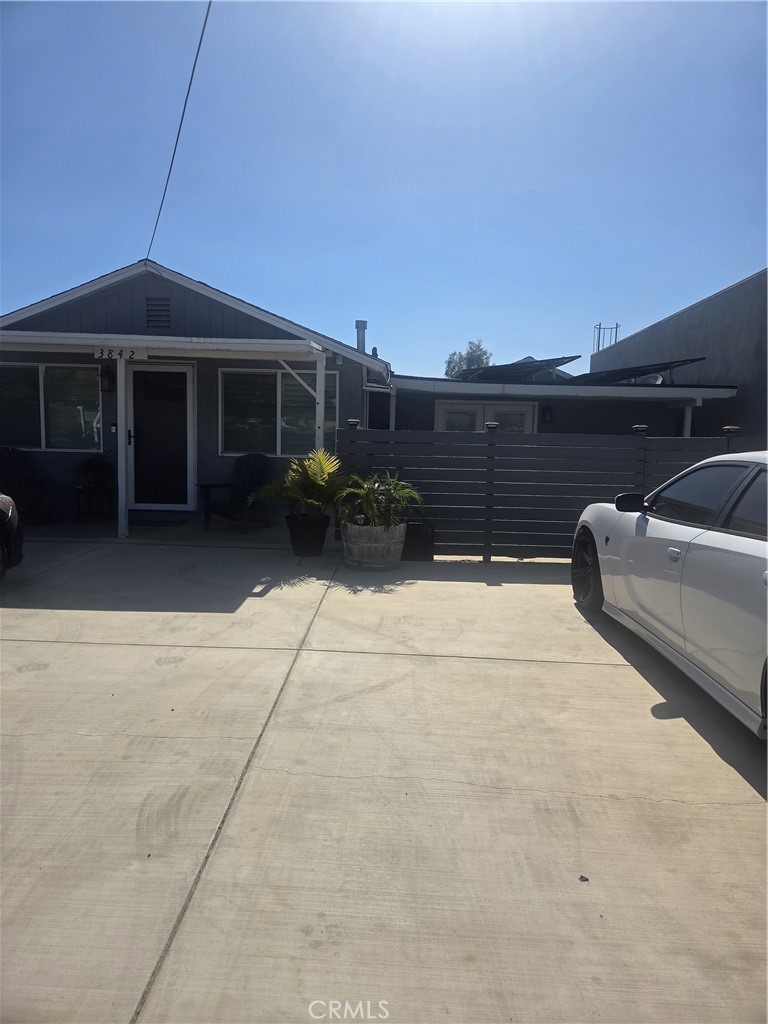 3842 Hillside Property Photo 1