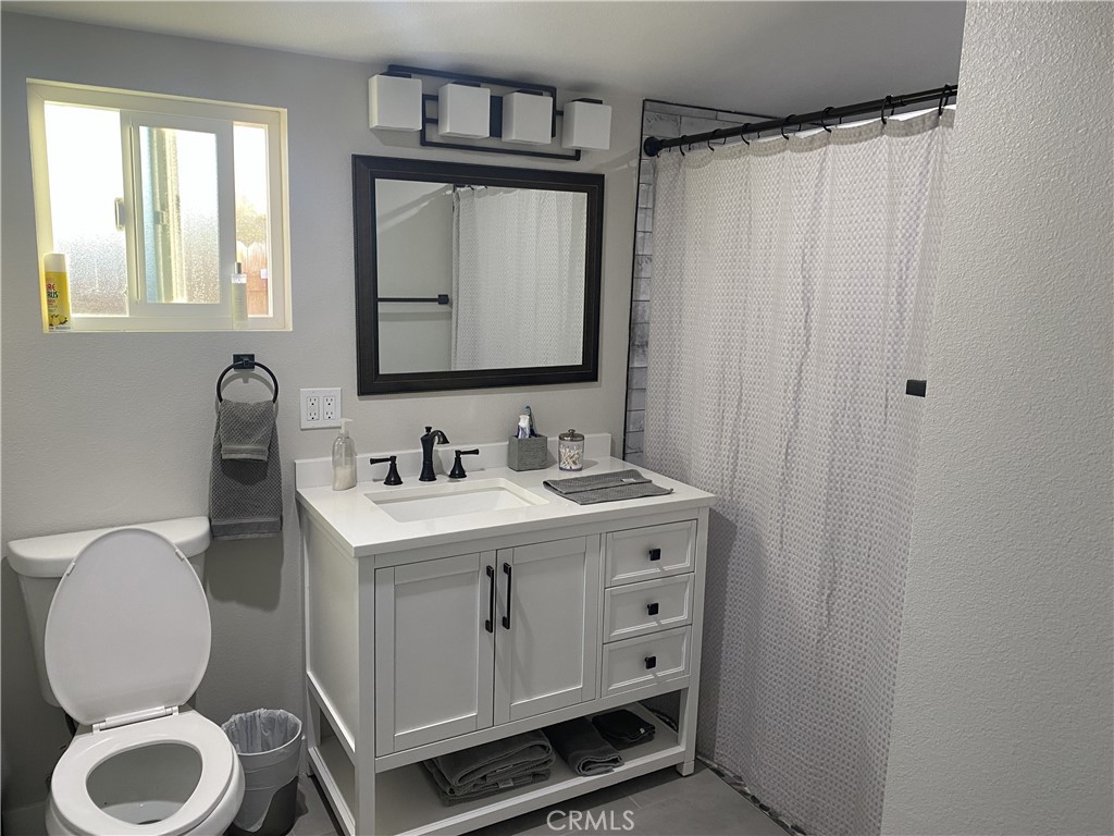 3842 Hillside Property Photo 10