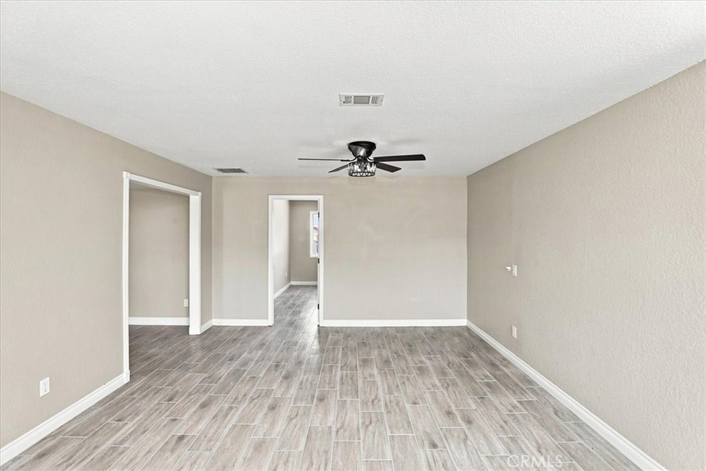 11529 Geyser Property Photo 6