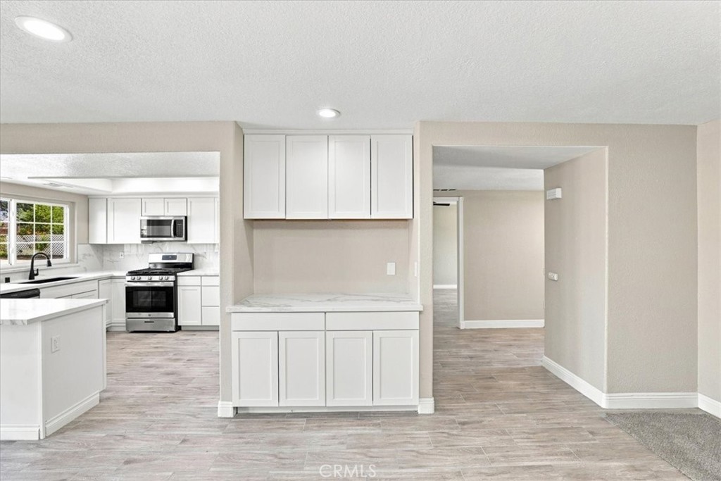 11529 Geyser Property Photo 14