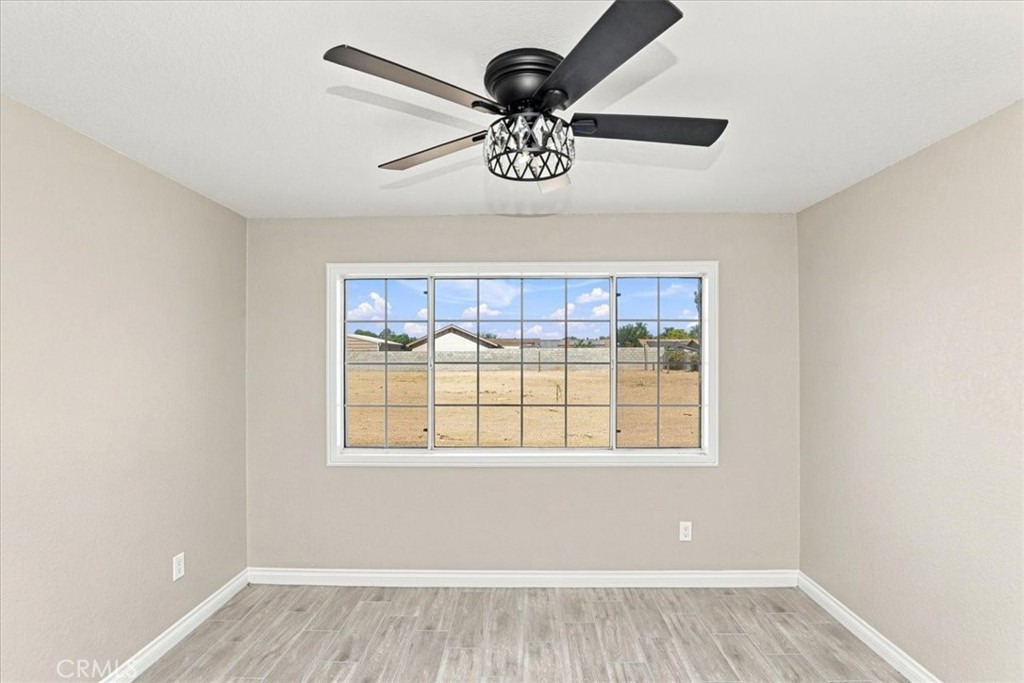 11529 Geyser Property Photo 15