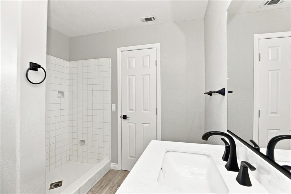 11529 Geyser Property Photo 26
