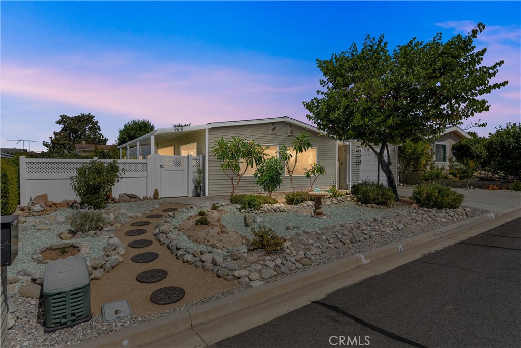 9619 Crestknoll Property Photo 1