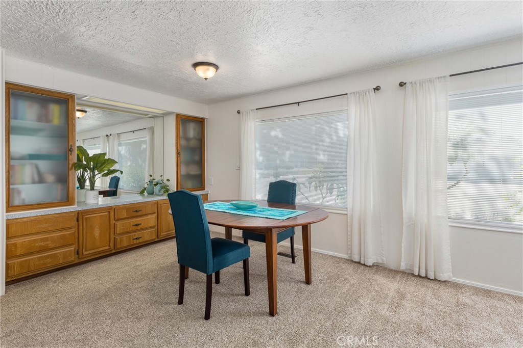 9619 Crestknoll Property Photo 7