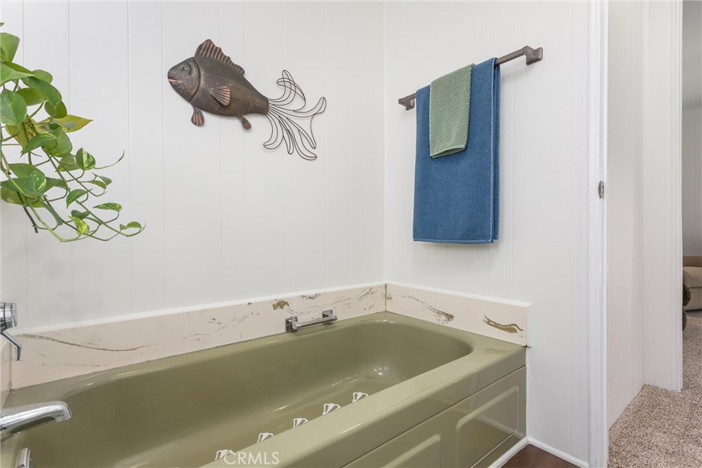 9619 Crestknoll Property Photo 16