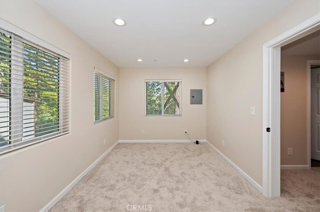 286 Birchwood Property Photo 38
