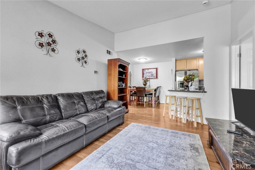 2425 Del Mar Property Photo 4