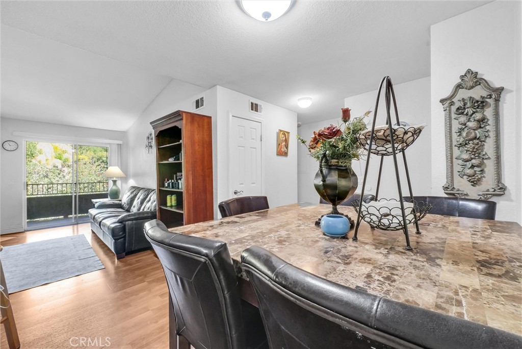 2425 Del Mar Property Photo 9