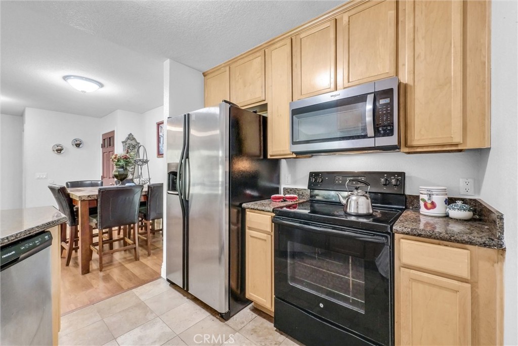 2425 Del Mar Property Photo 12