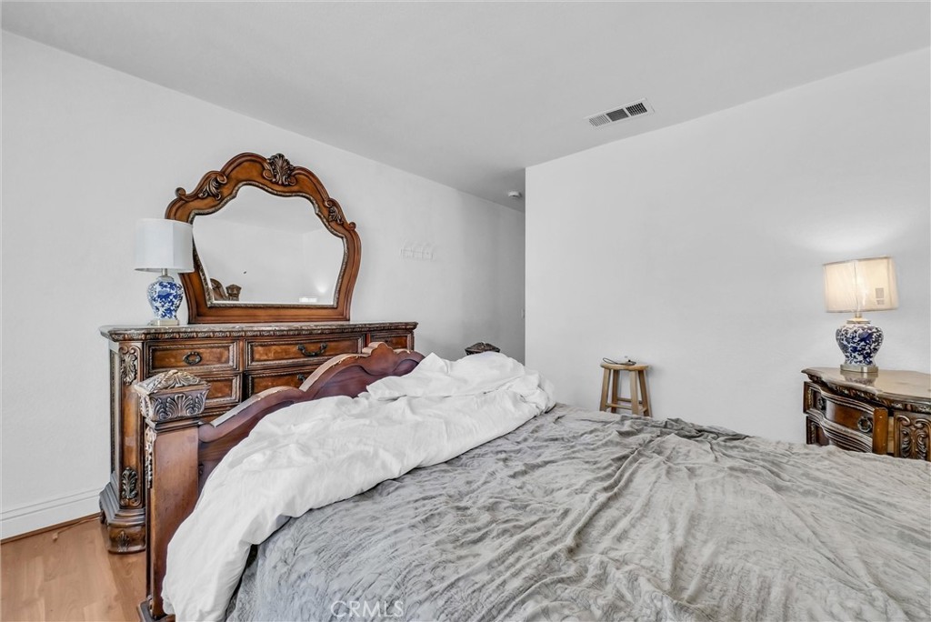 2425 Del Mar Property Photo 16