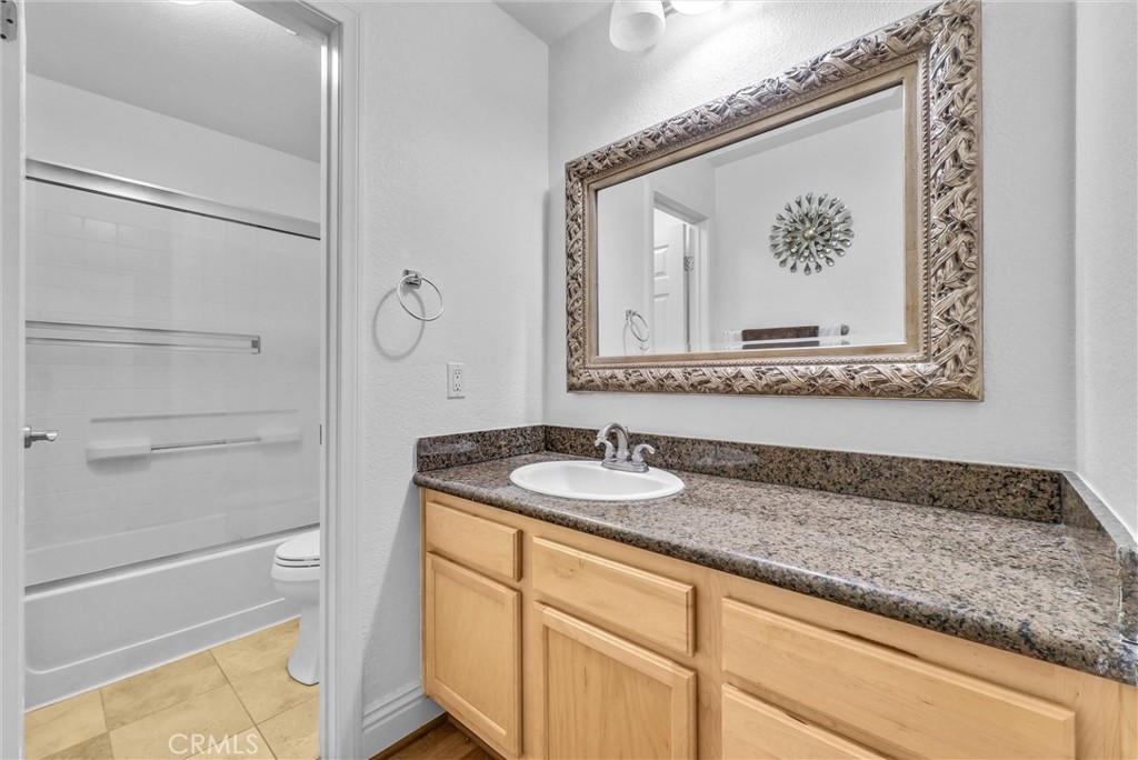 2425 Del Mar Property Photo 18