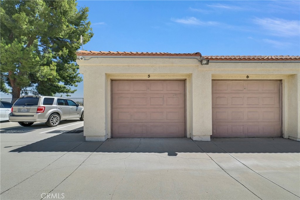 2425 Del Mar Property Photo 23