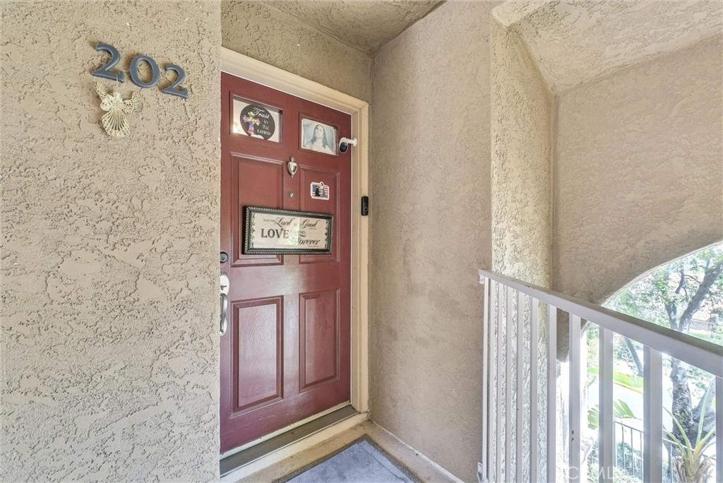 2425 Del Mar Property Photo 25