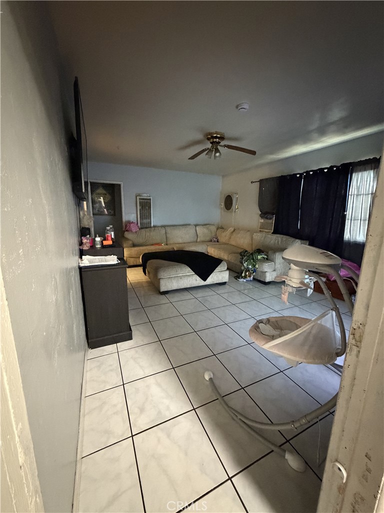 1455 Vine Property Photo 2