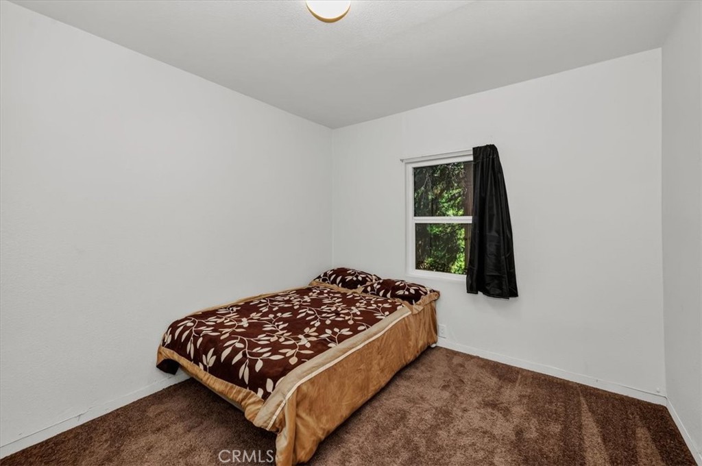 22421 Pine Property Photo 14