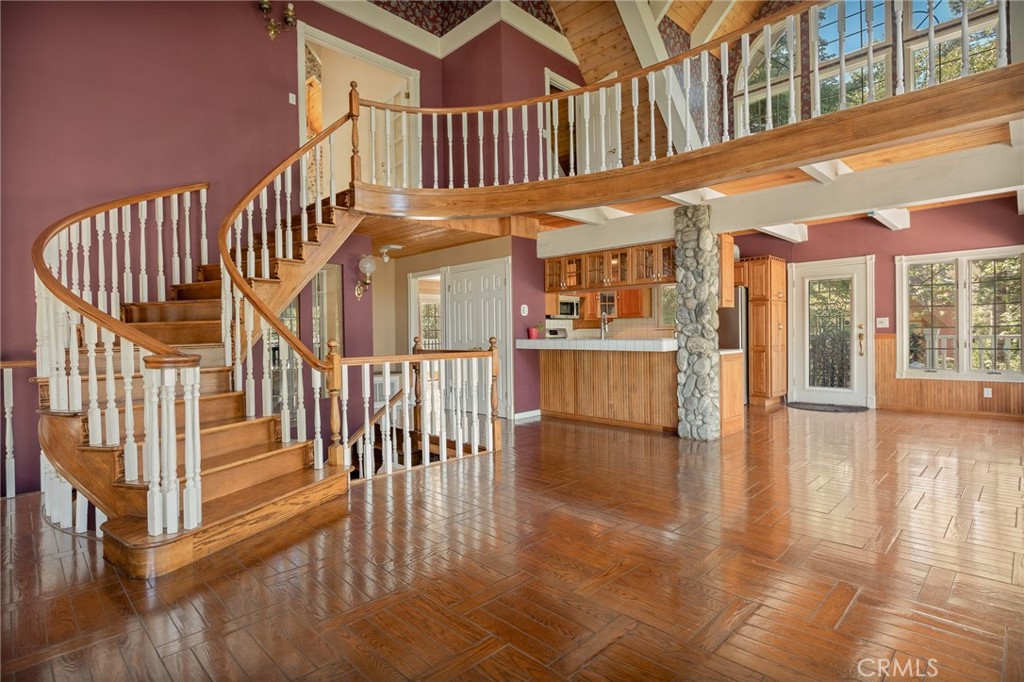 755 Grass Valley Property Photo 4