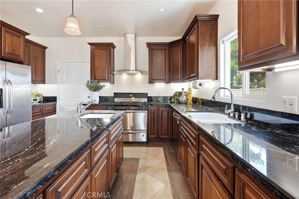 14840 Amorose Property Photo 11