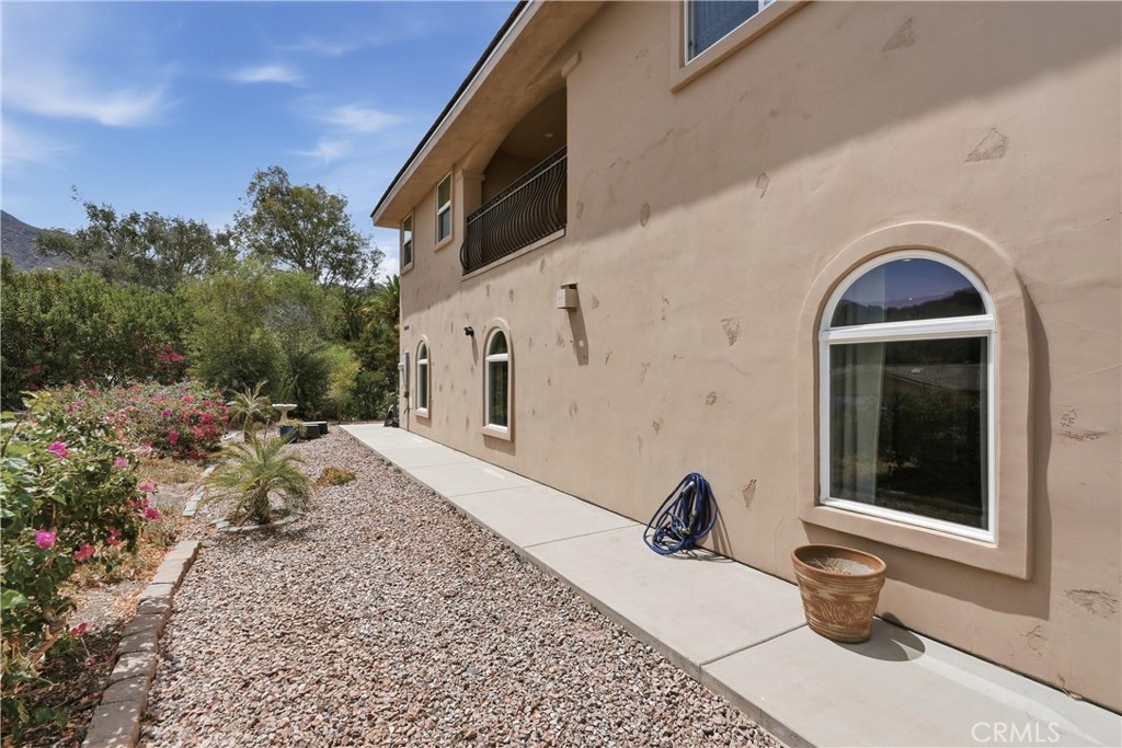 14840 Amorose Property Photo 32