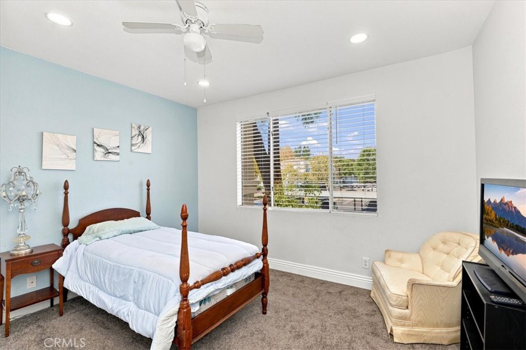 22681 Oakgrove 426 Property Photo 24