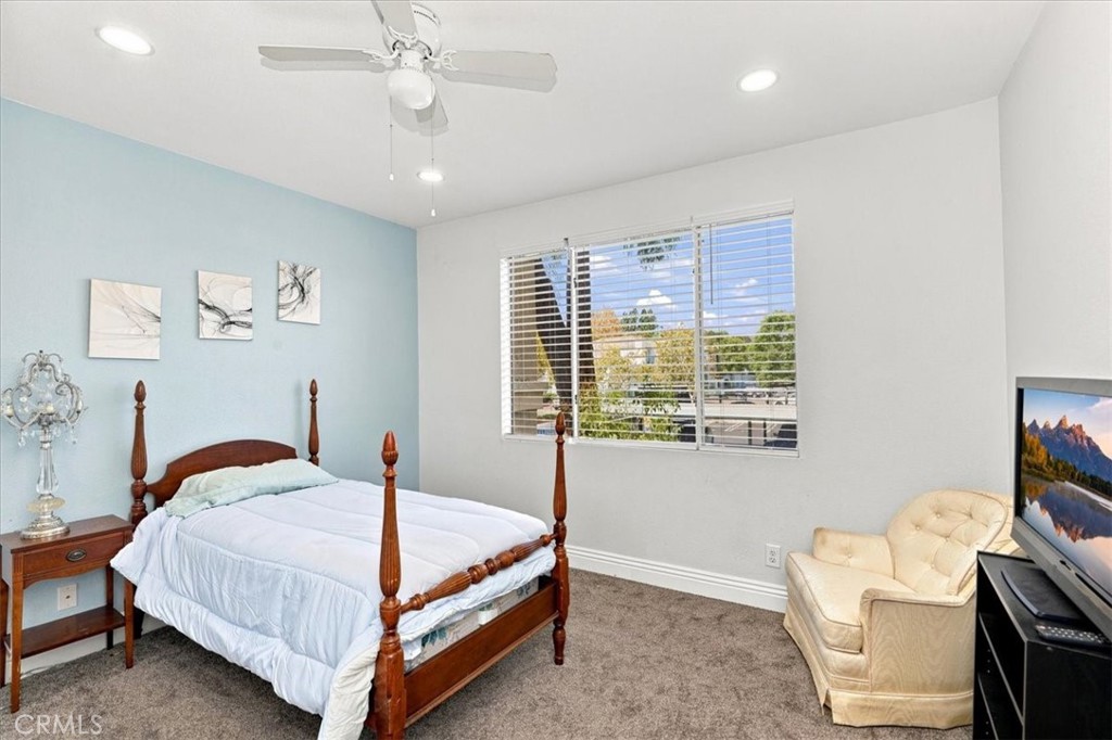 22681 Oakgrove 426 Property Photo 24