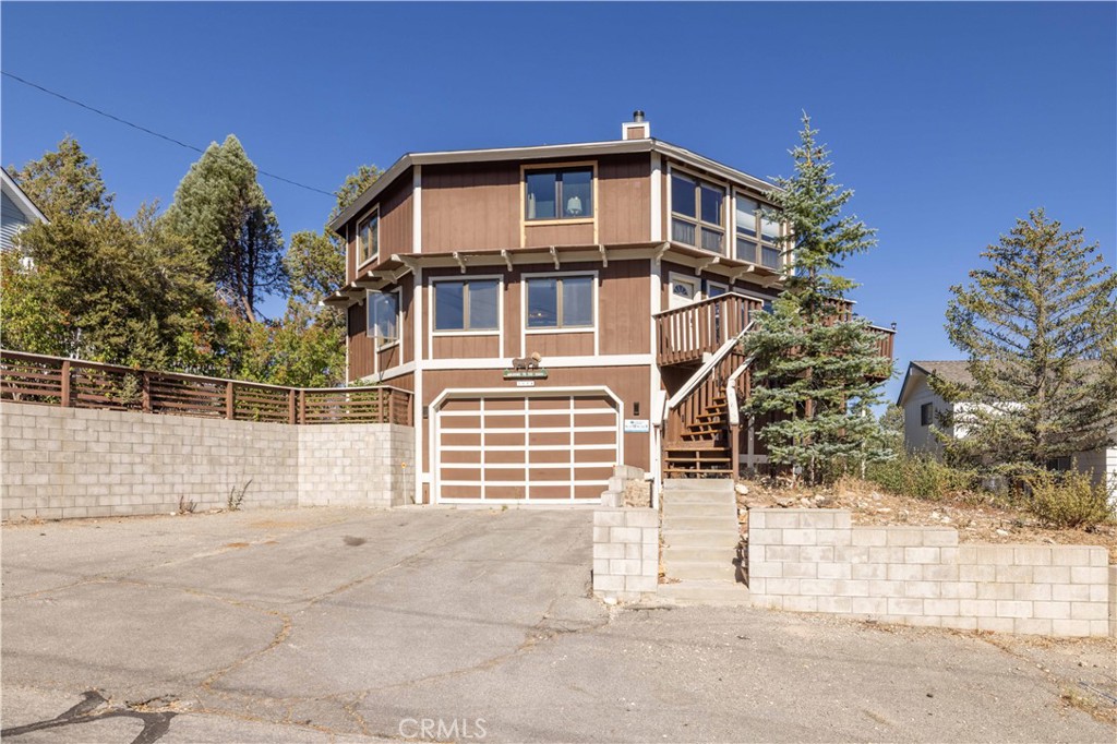 1098 Mt Verdi Property Photo 2