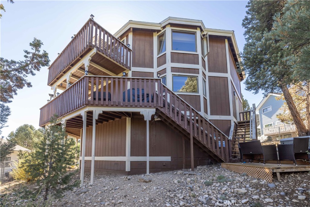 1098 Mt Verdi Property Photo 3