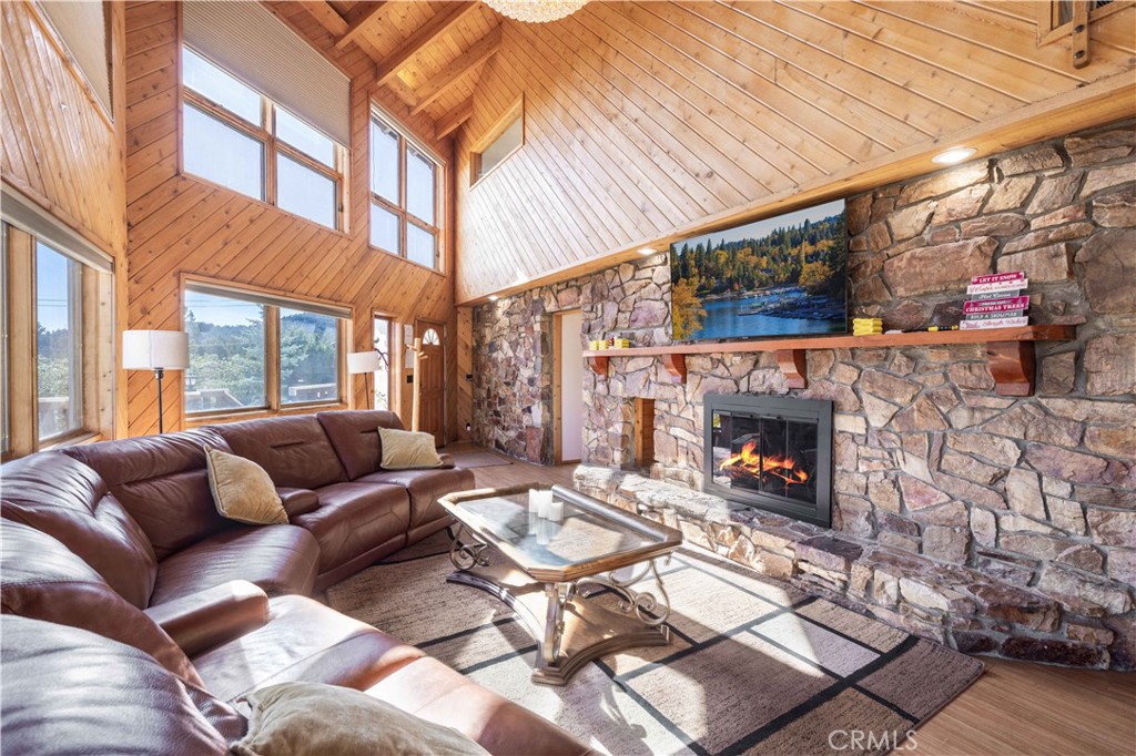1098 Mt Verdi Property Photo 5