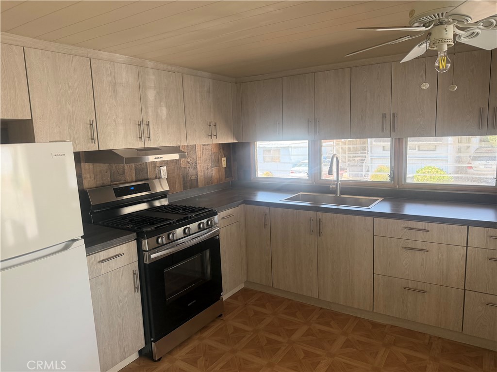 12177 3rd Street 37 Property Photo 6