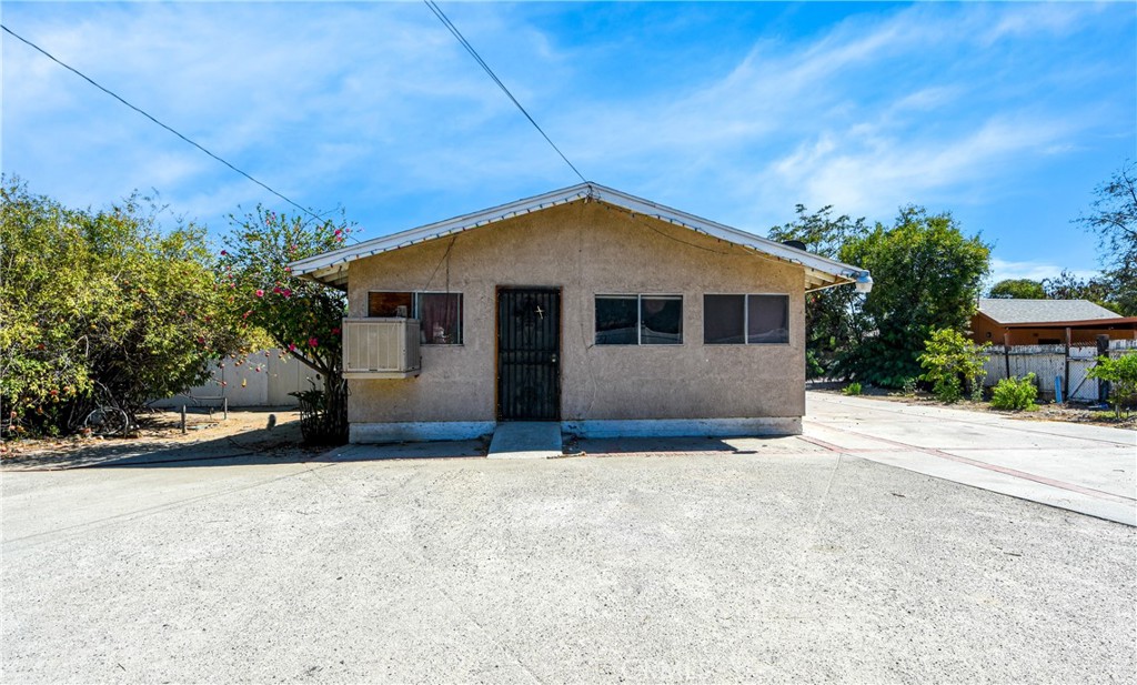 2471 W 1st Property Photo 1