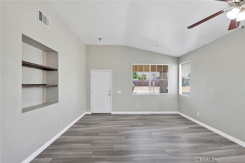 14400 Dartmouth Property Photo 7