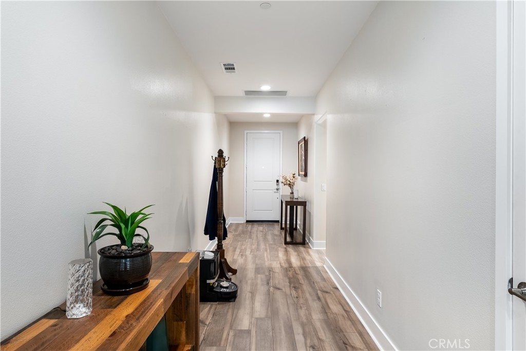 1621 Easton Property Photo 8