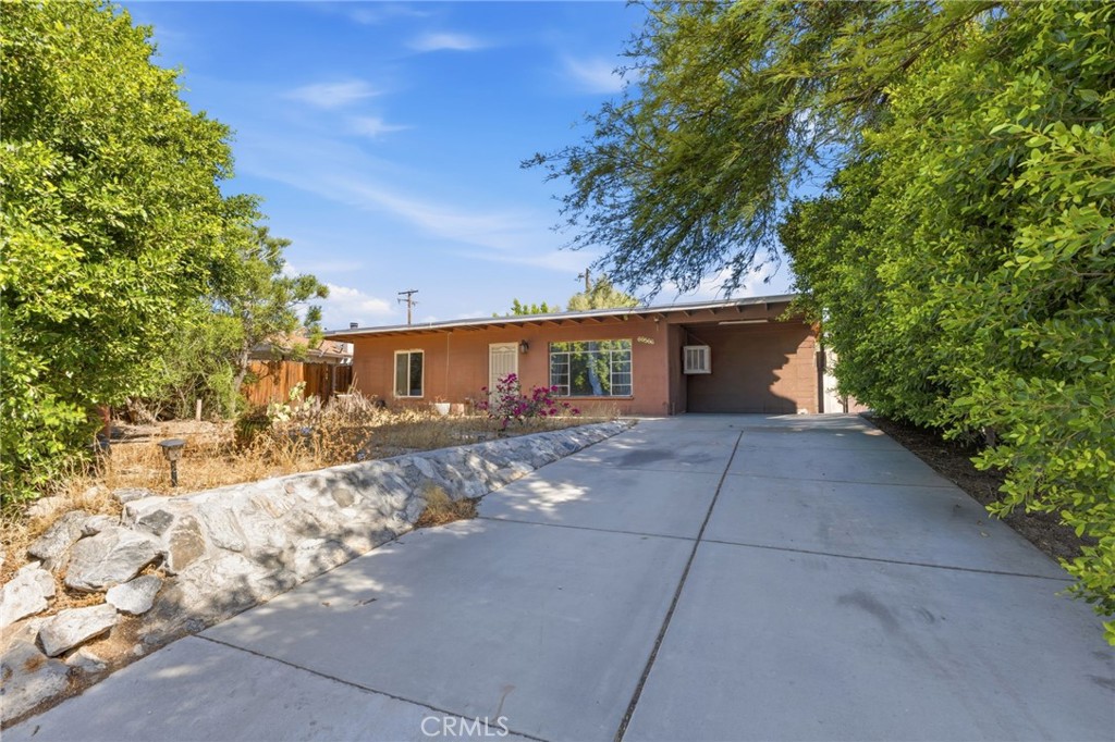 66566 Buena Vista Ave Property Photo 2